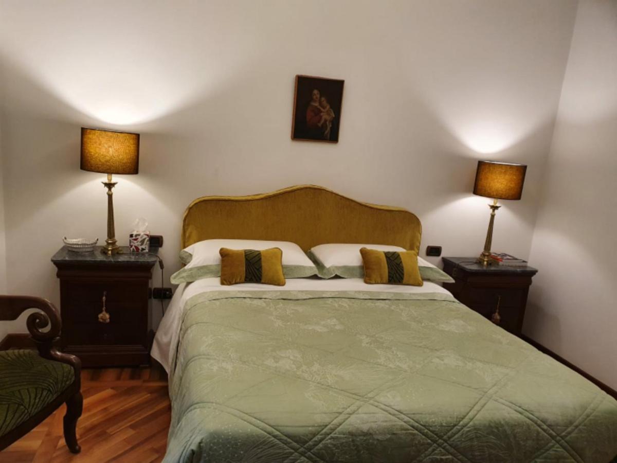 L'Arnia Apartment Napoli Bagian luar foto