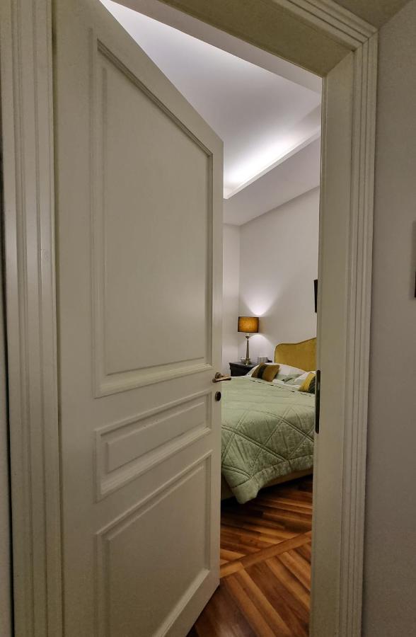 L'Arnia Apartment Napoli Bagian luar foto