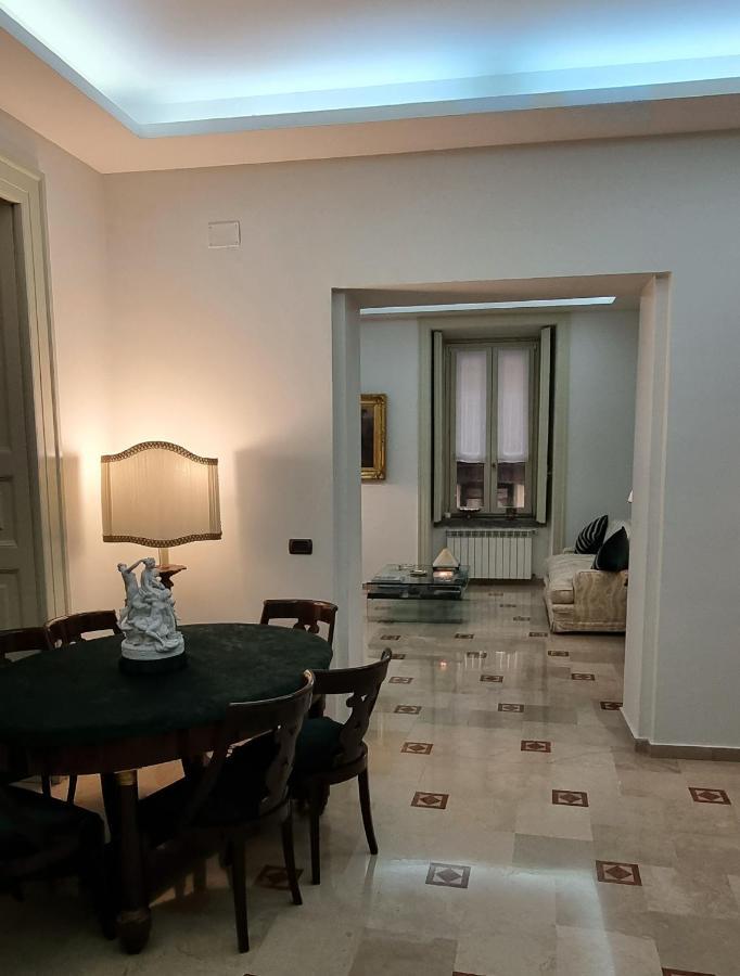 L'Arnia Apartment Napoli Bagian luar foto