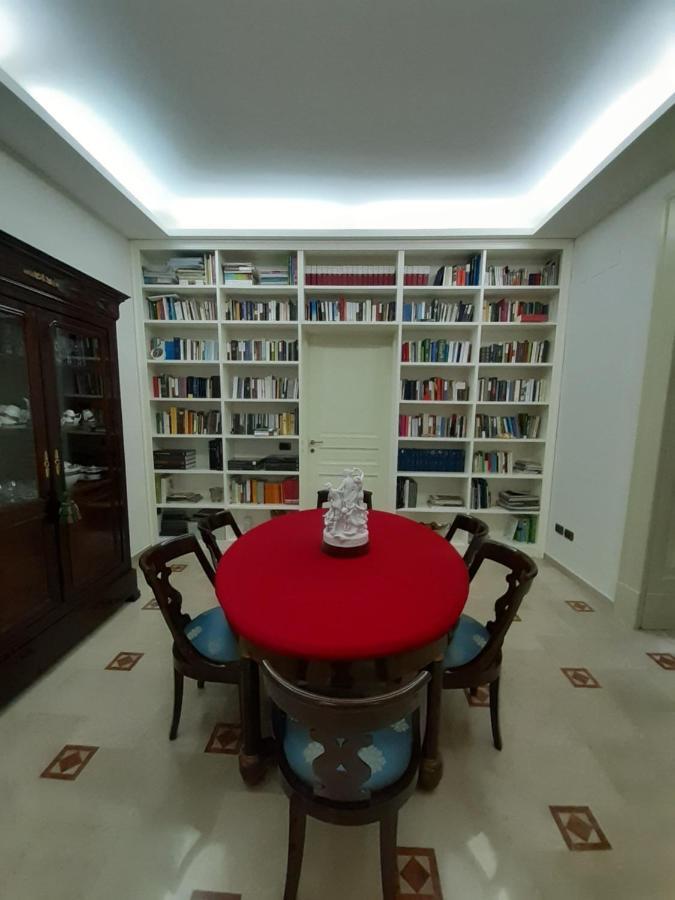 L'Arnia Apartment Napoli Bagian luar foto