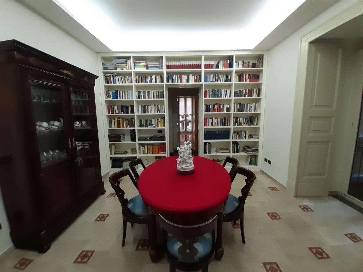 L'Arnia Apartment Napoli Bagian luar foto
